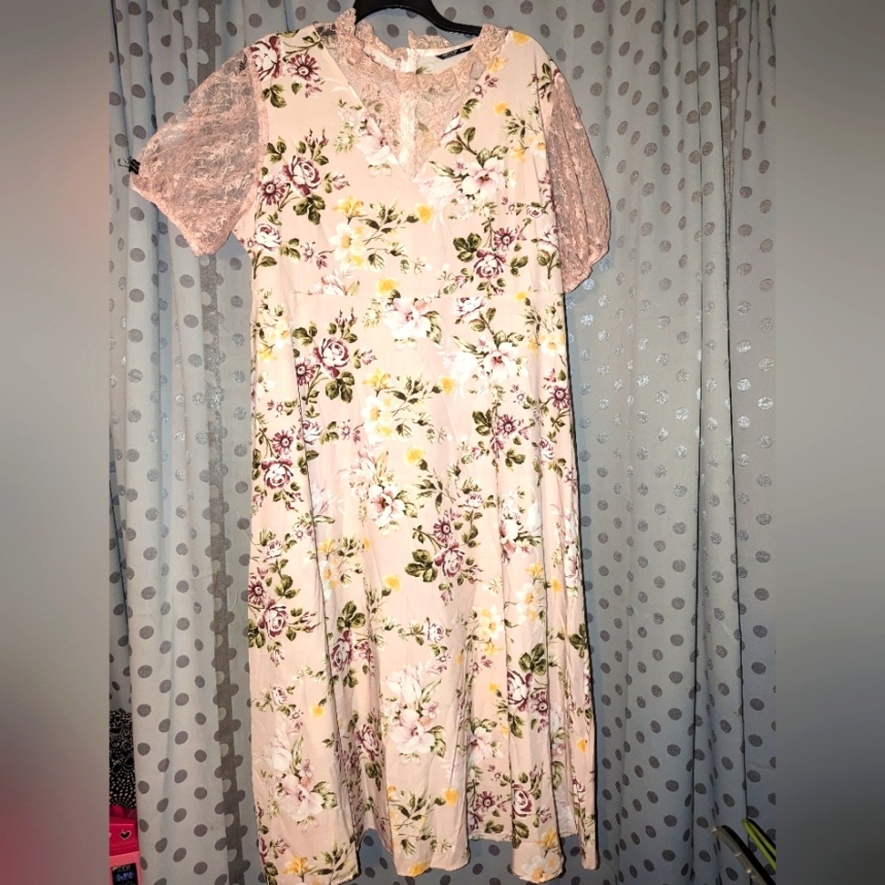 SHEIN CURVE Cool Floral Lace Dress 20/4XL